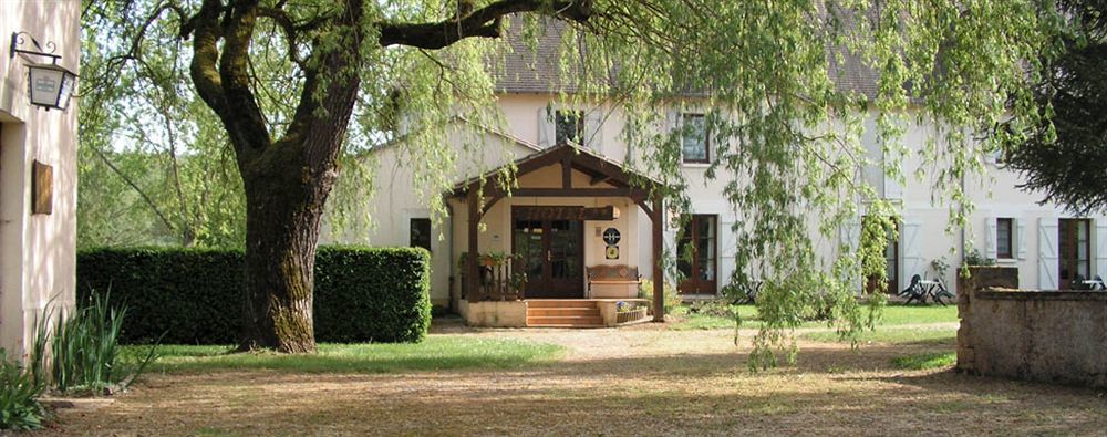 Hotel Du Parc Thonac Exterior photo